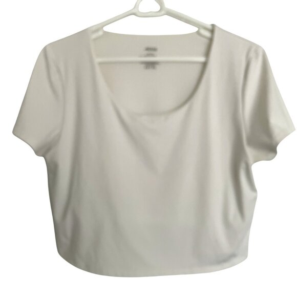 Bundle of 2 Ardene Crop T-shirt and Warner's Bra - Picture 1 of 9